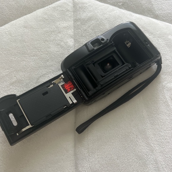 Nikon One Touch Zoom Film Camera - Picture 5 of 6